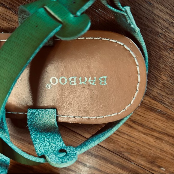 Bamboo Green Strappy Flat Sandals – Size 8.5 - Picture 5 of 8